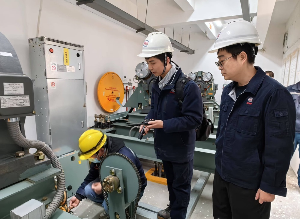 工业、办公楼、医院中央空调0成本技改，省电30%起！